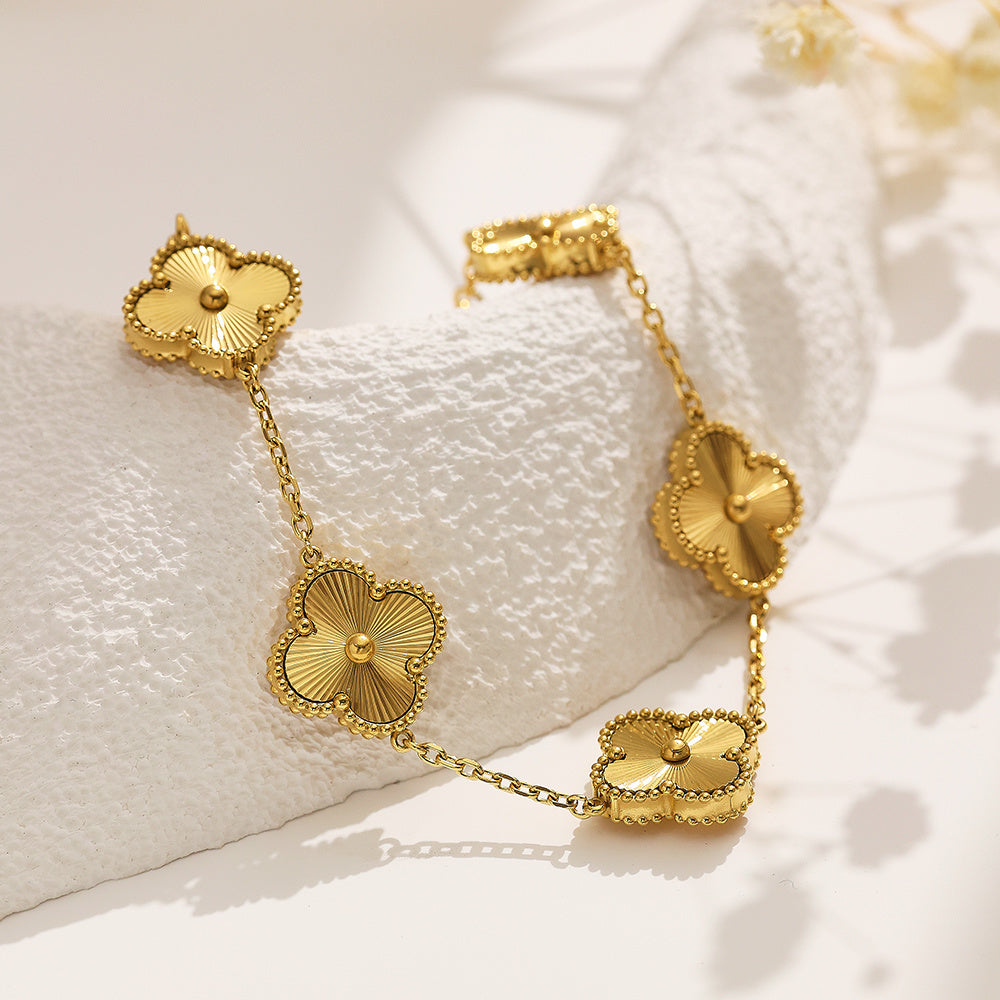 Lucky Clover Gold Bracelet