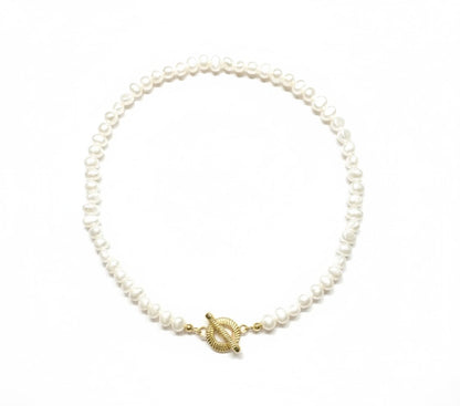 Classic Pearl Necklace